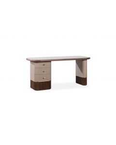 Keen desk